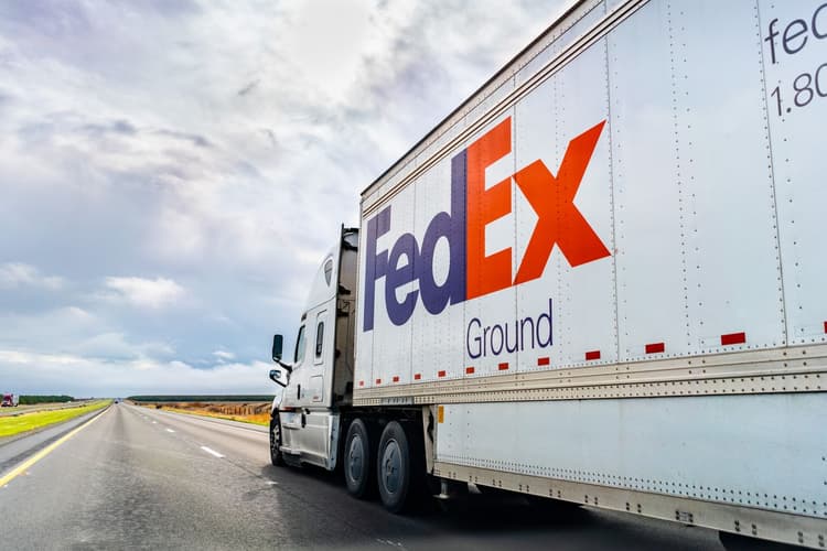 FedEx and UPS Truck Accidents in Dallas, TX